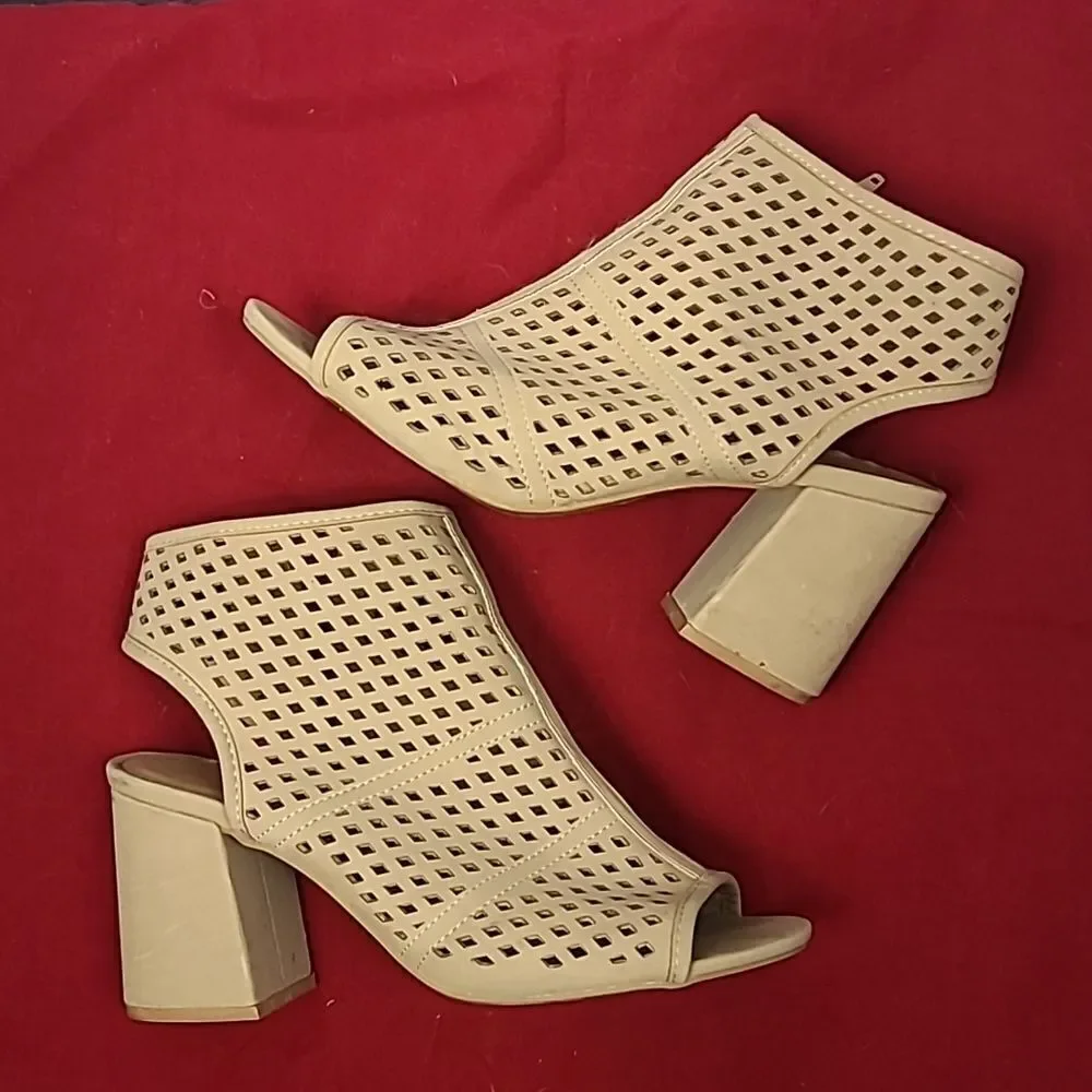 Clean Girl Neutral Block Heels Size 9 Euro Summer Cutout Booties Nude